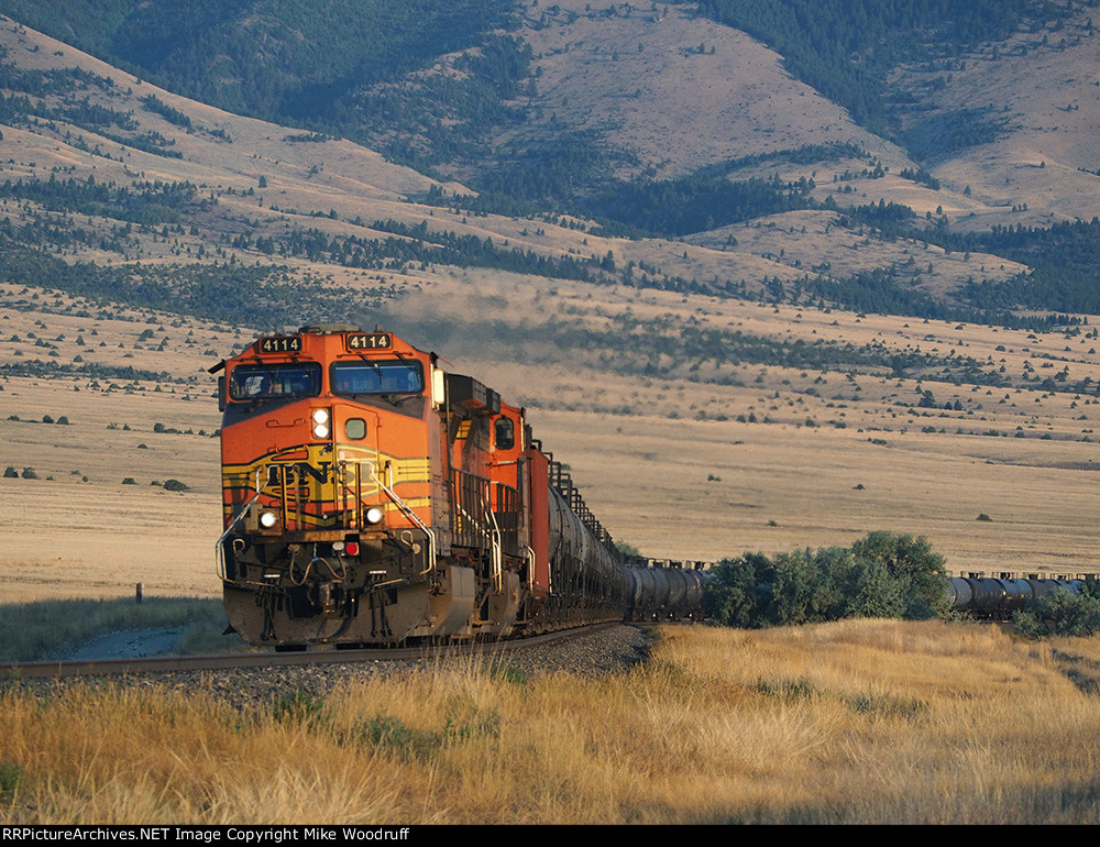 BNSF 4114